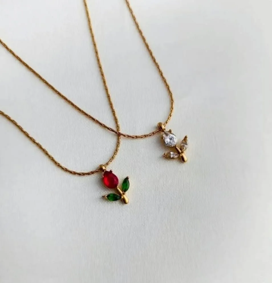 Small Tulip Necklace